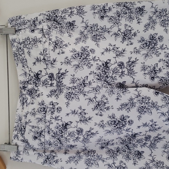 Mario Serrani Italy Comfort Stretch Slim Fit Tummy Control Cropped Pants Size 10 - Picture 8 of 16